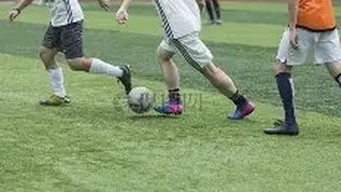 “2025年陕西省大学生足球赛事盛大启幕”